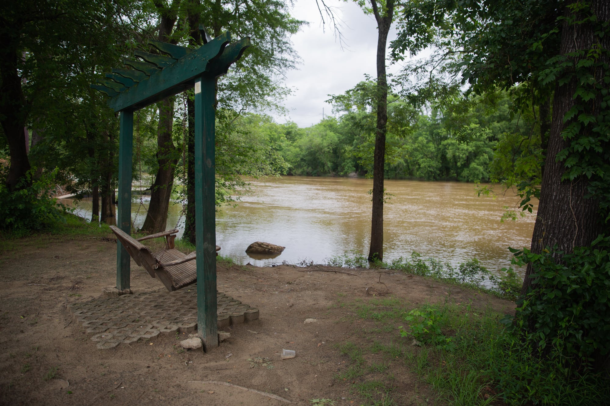 The Neuse River running through Kinston, North Carolina, regularly overflows during severe storms. After Hurricanes Matthew and Florence, Kinston was hit with a second wave when dams near Raleigh released more water into the river. (Harrison Mantas/News21)